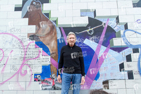 Roger Waters unterstützt den East Side Gallery Protest, Berlin