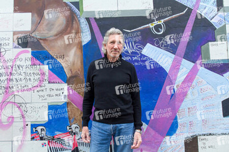 Roger Waters unterstützt den East Side Gallery Protest, Berlin