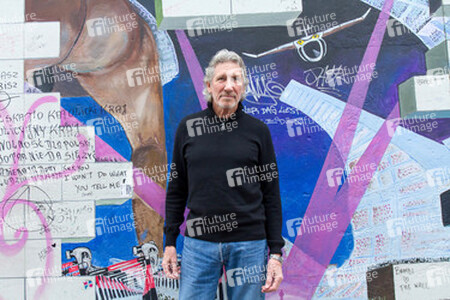 Roger Waters unterstützt den East Side Gallery Protest, Berlin