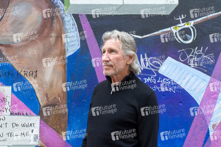 Roger Waters unterstützt den East Side Gallery Protest, Berlin