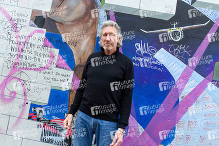 Roger Waters unterstützt den East Side Gallery Protest, Berlin
