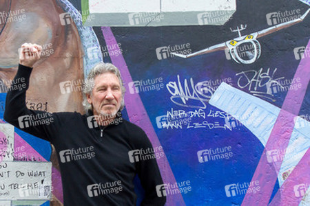 Roger Waters unterstützt den East Side Gallery Protest, Berlin