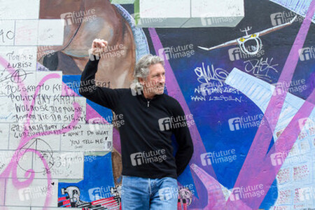 Roger Waters unterstützt den East Side Gallery Protest, Berlin