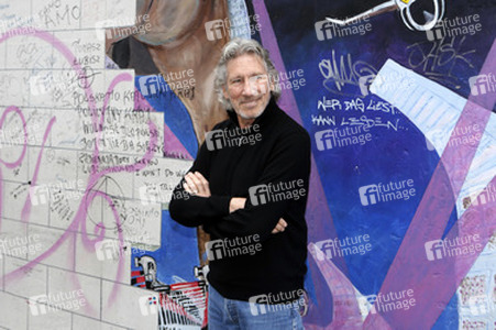 Roger Waters unterstützt den East Side Gallery Protest, Berlin