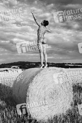 Auf dem Acker / In the Field