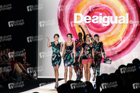 Desigual Fashion Show, Fashion Week New York