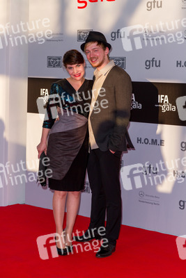 Tino Mewes mit Ehefrau Jamila Saab
