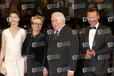 Agnieszka Grochowska, Danuta Walesa, Lech Walesa, Robert Wieckiewicz