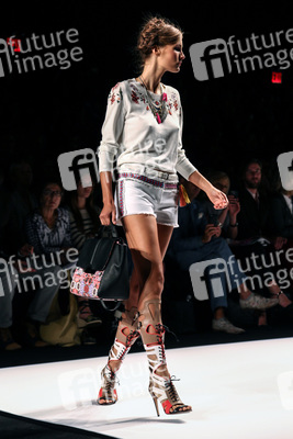 Rebecca Minkoff Fashion Show, Fashion Week New York