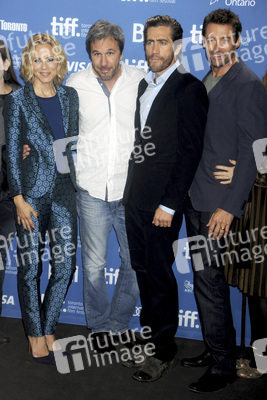 Maria Bello, Denis Villeneuve, Jake Gyllenhaal, Hugh Jackman