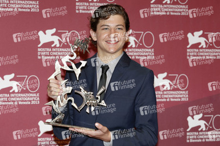Tye Sheridan mit dem Marcello Mastroianni Award für den besten NachwuchsSchauspieler in 'Joe'