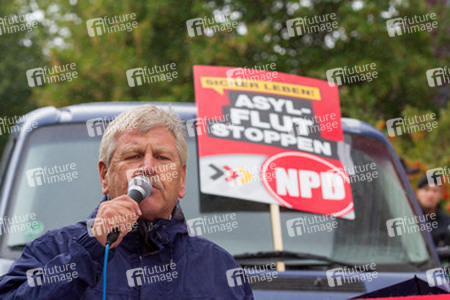 NPD Kundgebung in Hellersdorf, Berlin