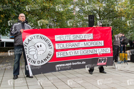 NPD Kundgebung in Hellersdorf, Berlin