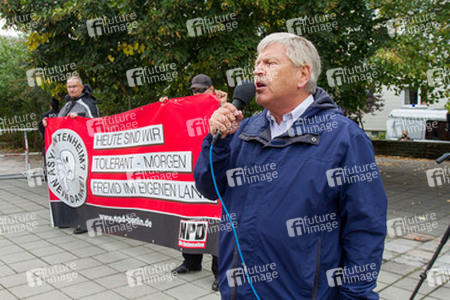 NPD Kundgebung in Hellersdorf, Berlin