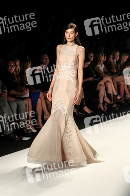 J. Mendel Fashion Show, Fashion Week New York