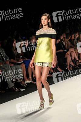 J. Mendel Fashion Show, Fashion Week New York
