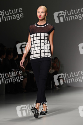 J.JS Lee Fashion Show, London Fashion Week