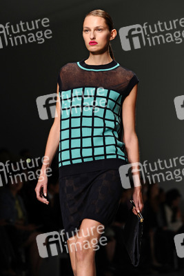 J.JS Lee Fashion Show, London Fashion Week