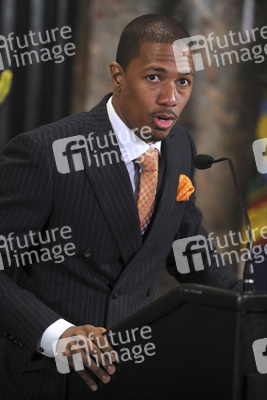 Nick Cannon erleuchtet das Empire State Building, New York