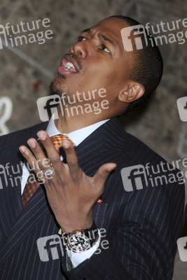 Nick Cannon erleuchtet das Empire State Building, New York