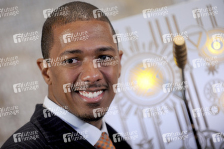 Nick Cannon erleuchtet das Empire State Building, New York