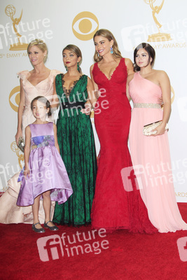 Julie Bowen, Aubrey Anderson-Emmons, Sarah Hyland, Sofia Vergara, Ariel Winter