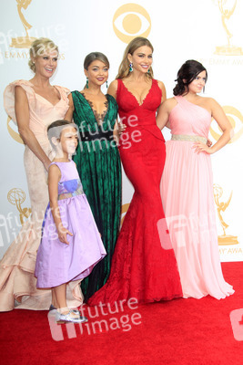 Julie Bowen, Aubrey Anderson-Emmons, Sarah Hyland, Sofia Vergara, Ariel Winter