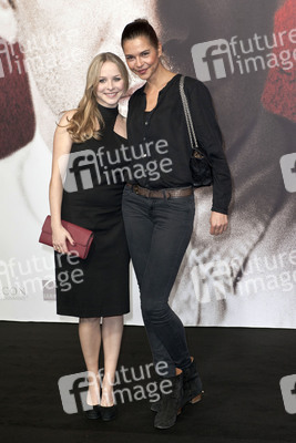 Jasmin Schwiers, Susan Hoecke