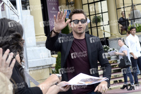 Hugh Jackman Signs Autographs at the San Sebastian Film Festival 2013