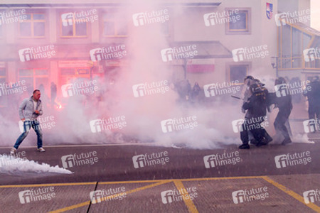 Ausschreitungen von Neonazis in Ostrava, Tschechien