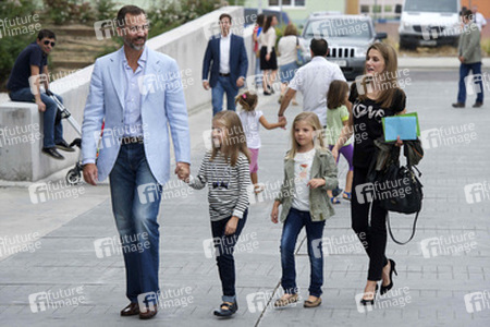 Die spanische königliche Familie besucht König Juan Carlos im Krankenhaus, Pozuelo de Alarcon