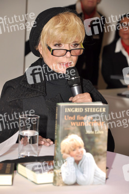 Ingrid Steeger: 'Und find es wunderbar' Buchpräsentation, Frankfurter Buchmesse