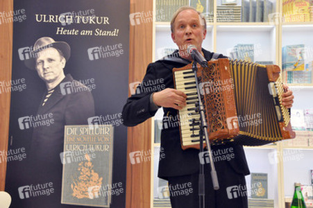 Ulrich Tukur: 'Die Spieluhr' Buchpräsentation, Frankfurter Buchmesse 2013
