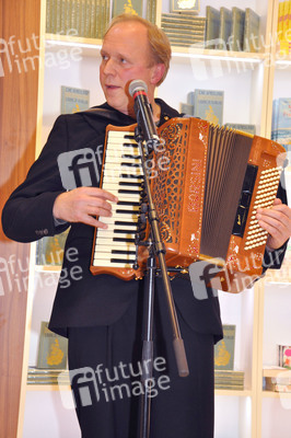 Ulrich Tukur: 'Die Spieluhr' Buchpräsentation, Frankfurter Buchmesse 2013