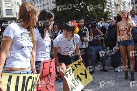 Inna Schewtschenko / Inna Shevchenko mit Femen Rekruten