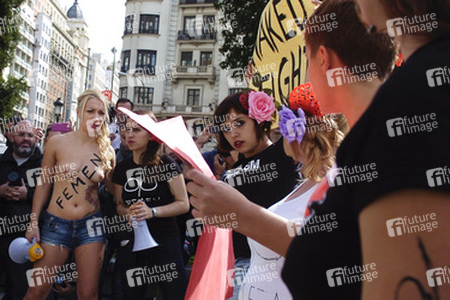 Inna Schewtschenko / Inna Shevchenko mit Femen Rekruten