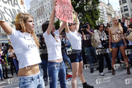 Inna Schewtschenko / Inna Shevchenko mit Femen Rekruten