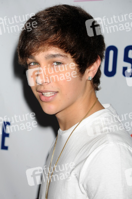 Z100's Jingle Ball 2013 Official Kick Off Party, New York
