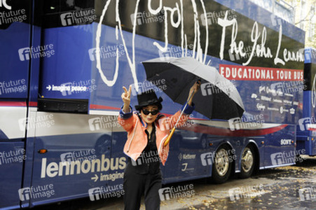 'John Lennon Educational Tour Bus' Pressetermin, Berlin