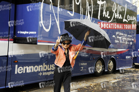 'John Lennon Educational Tour Bus' Pressetermin, Berlin
