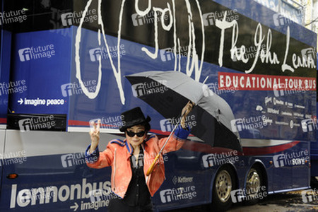 'John Lennon Educational Tour Bus' Pressetermin, Berlin