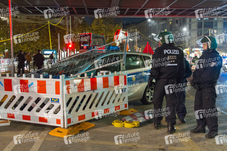 Demonstration gegen europäische Asylbewerbergesetze in Kreuzberg, Berlin