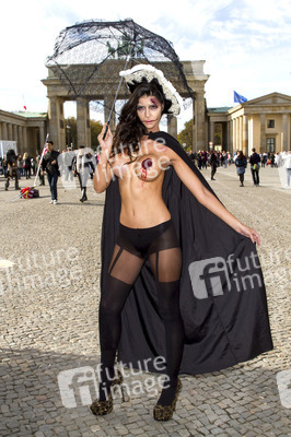 Micaela Schäfer Halloween Photoshooting, Berlin