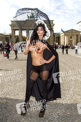 Micaela Schäfer Halloween Photoshooting, Berlin