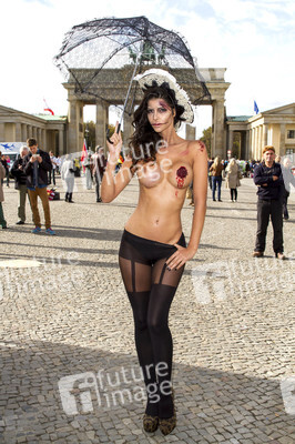 Micaela Schäfer Halloween Photoshooting, Berlin