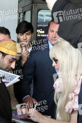 Ankunft von Lady Gaga am Flughafen, Berlin