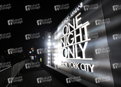 Giorgio Armani - One Night Only Leuchtreklame