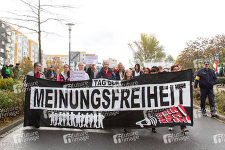 Demonstration rechter Gruppen in Marzahn-Hellersdorf, Berlin