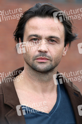 'Der Mann am Strand' Fototermin, Hamburg