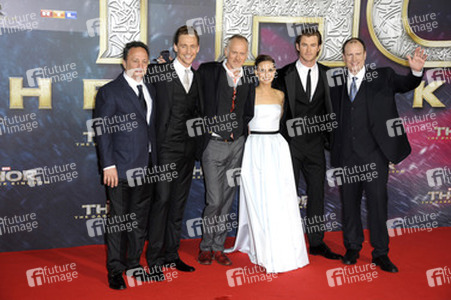 Louis D'Esposito, Tom Hiddleston, Regisseur Alan Taylor, Natalie Portman, Chris Hemsworth, Kevin Feige